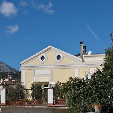 Bed and Breakfast La Casa Di Donn'Amelia Molina  Экстерьер фото